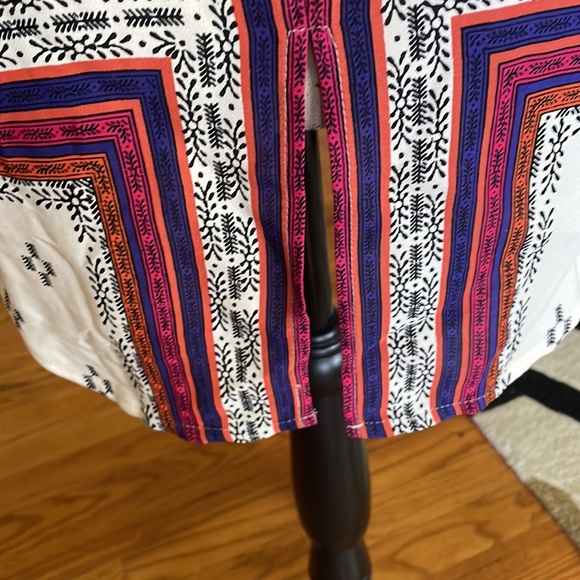 Sanctuary Lana Spilt Neck Button Down Blouse - Picture 4 of 4